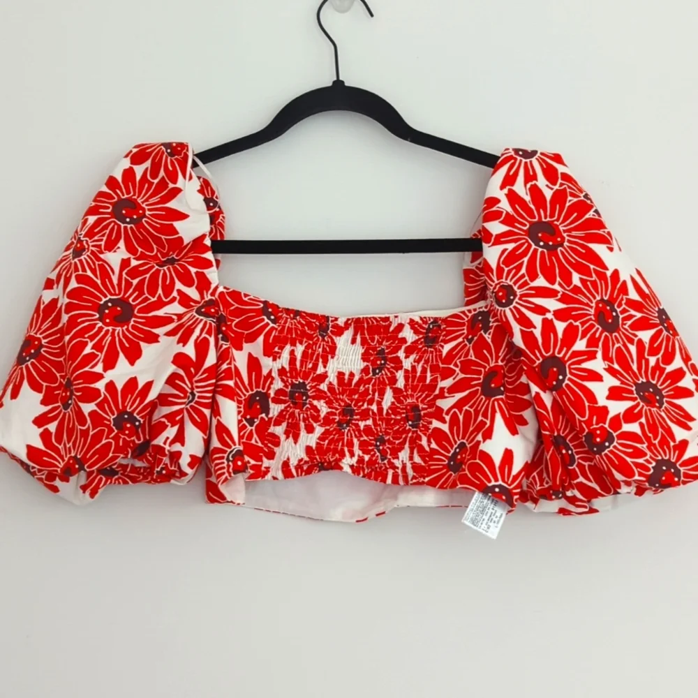 Mango‎ Floral Daisy Puff Bubble Sleeve Crop Top Blouse Size Medium Cotton - Picture 5 of 10